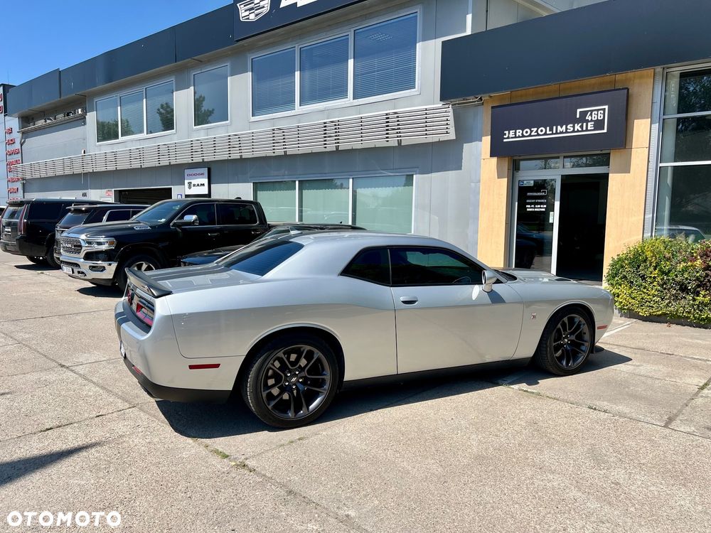 Dodge Challenger 6.4 Scat Pack - 19