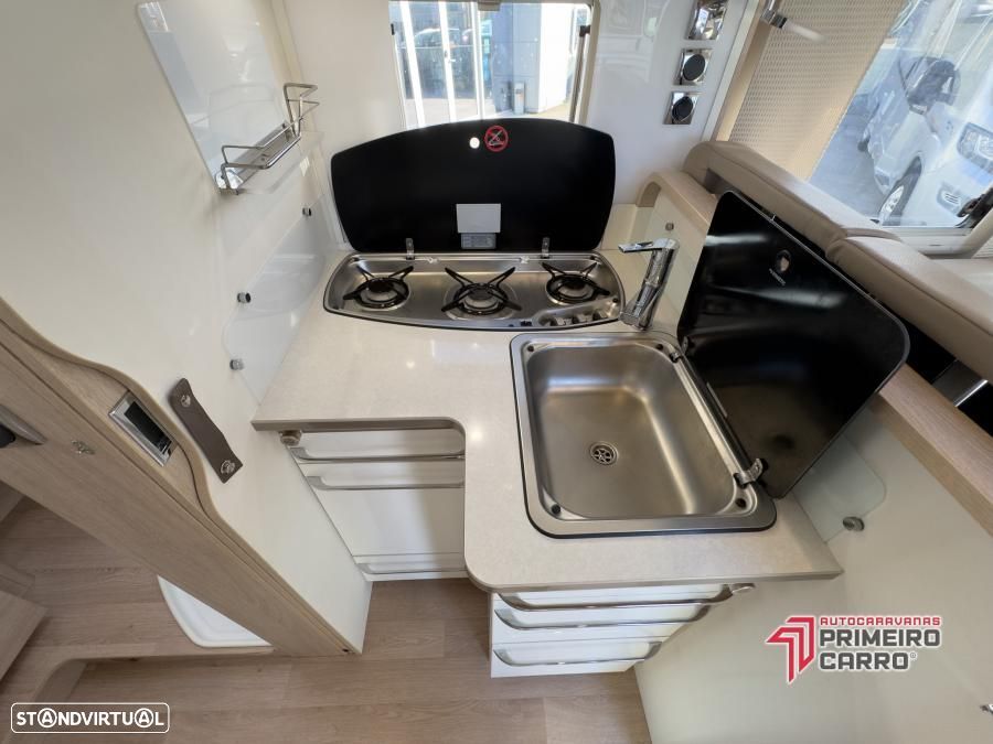 Rapido Serie 8F 880F cama central e basculante - 17