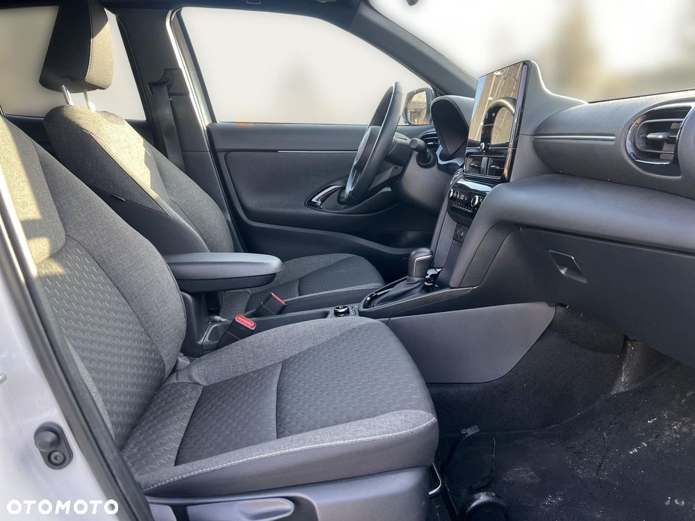 Toyota Yaris Cross Hybrid 1.5 Style AWD - 12