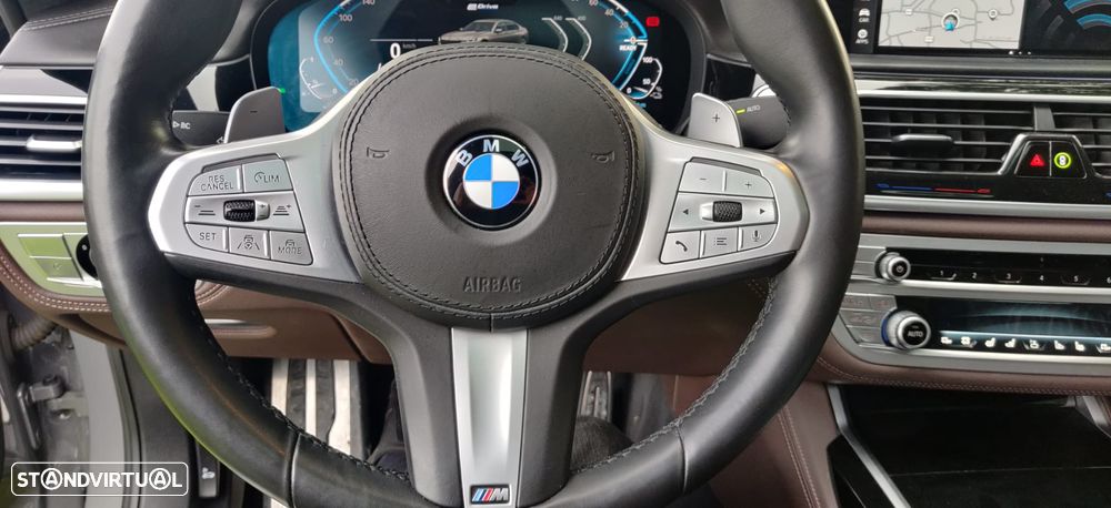 BMW 745 e iPerformance Pack M Auto - 38