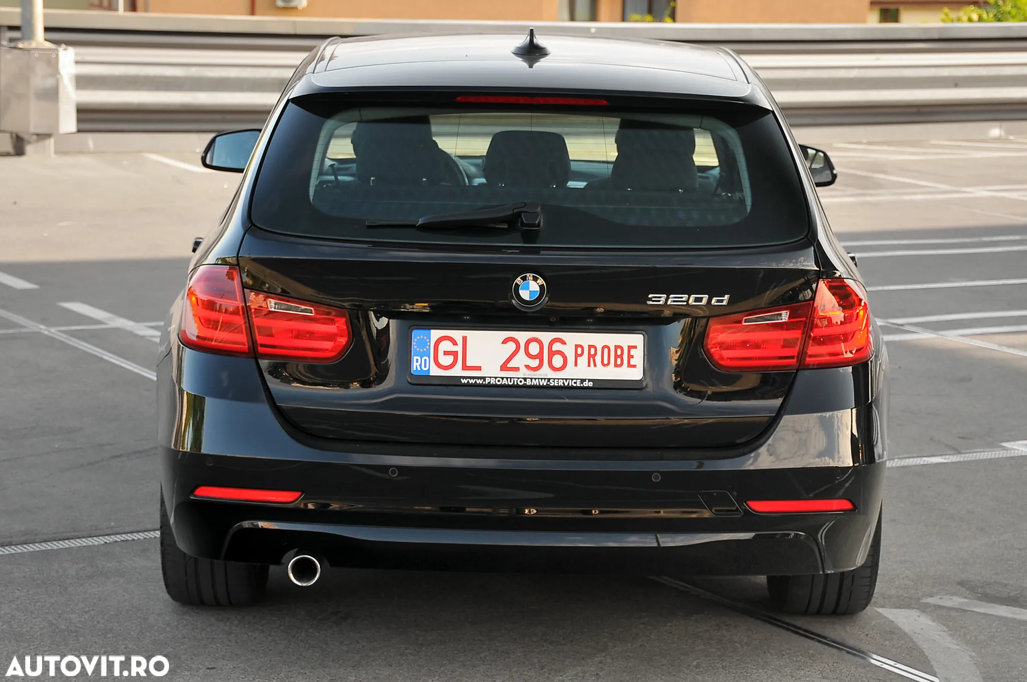 BMW Seria 3 320d Aut. - 11