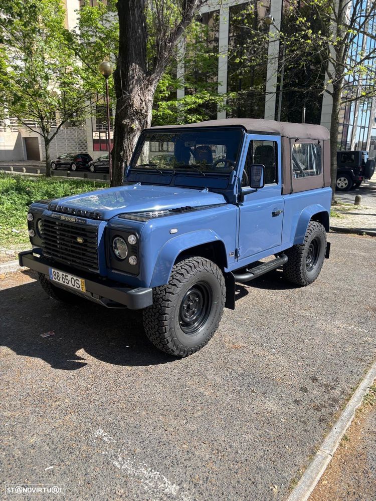Land Rover Defender 90 2.5 Td5 Soft Top - 23