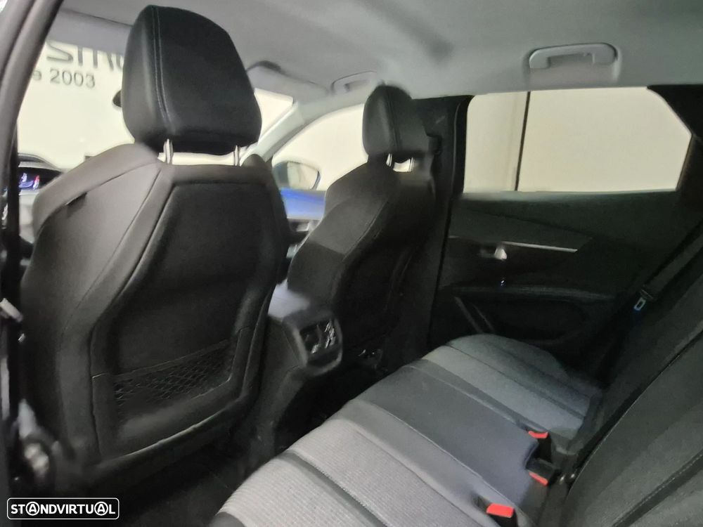 Peugeot 3008 1.2 PureTech Allure Pack - 29