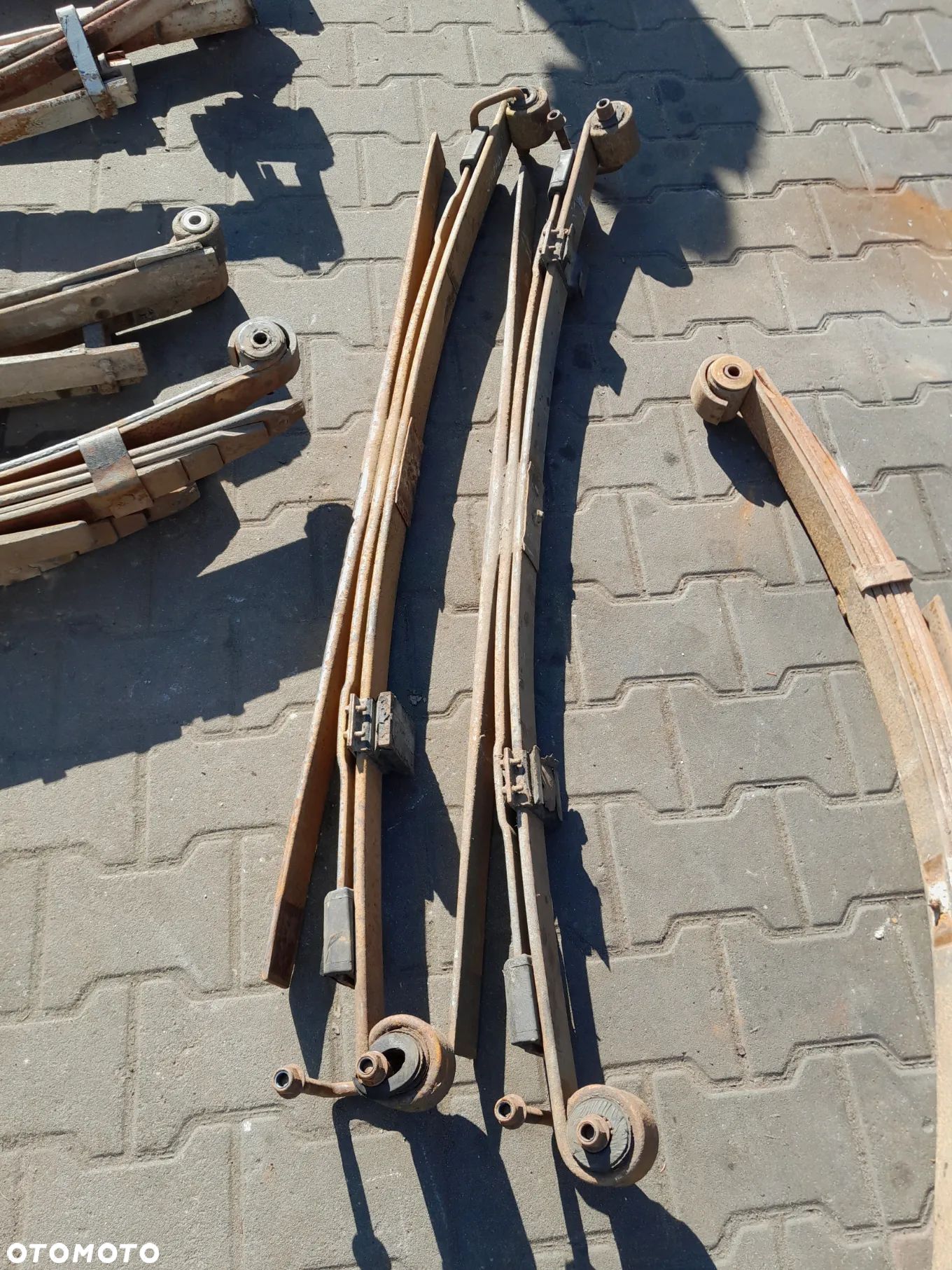 Resory komplet bliźniak 3 pióra Ford Transit 08r - 1