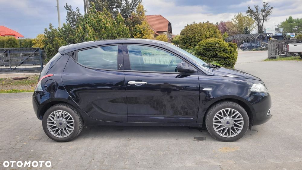 Lancia Ypsilon Y 1.2 8v Platinum - 5