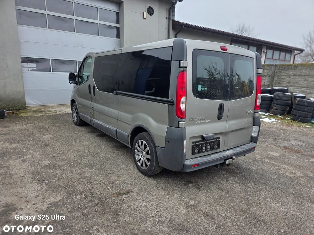 Renault Trafic - 16