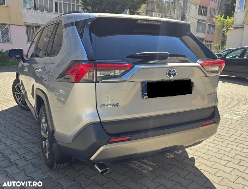 Toyota RAV4 - 4
