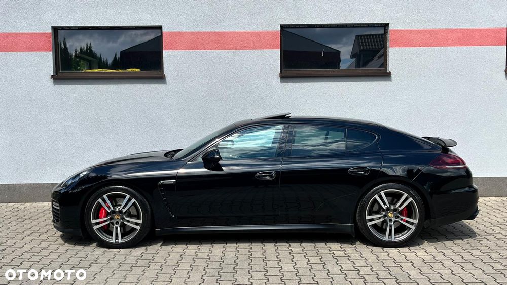 Porsche Panamera GTS PDK - 6