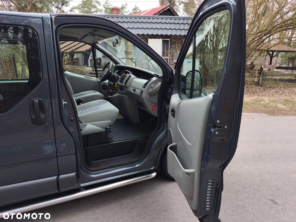 Opel Vivaro - 32