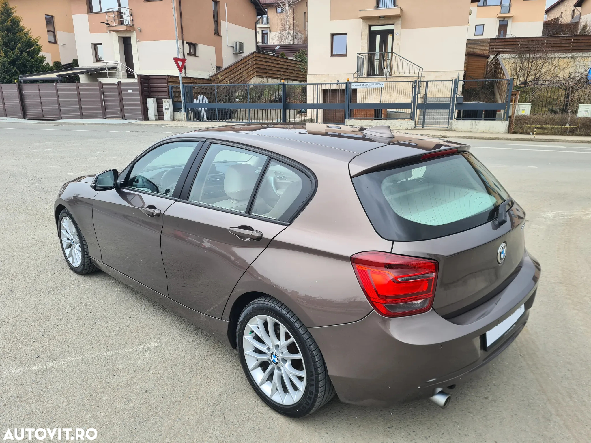 BMW Seria 1 116d EfficientDynamics Edition Sport Line - 3