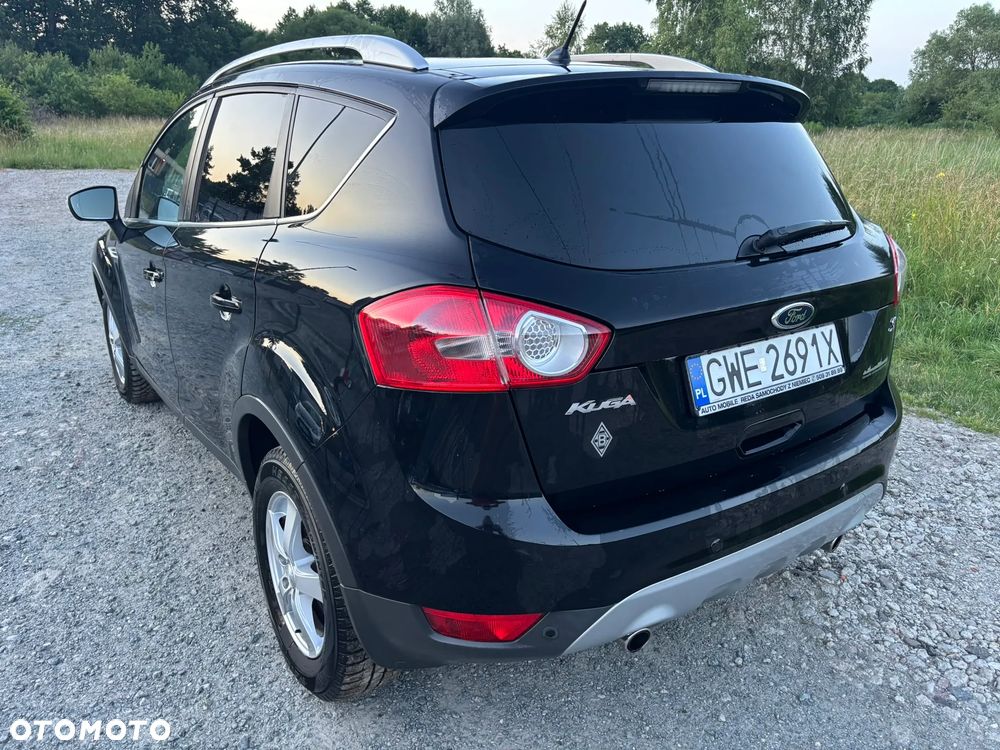 Ford Kuga 2.0 TDCi 4x4 Titanium - 23