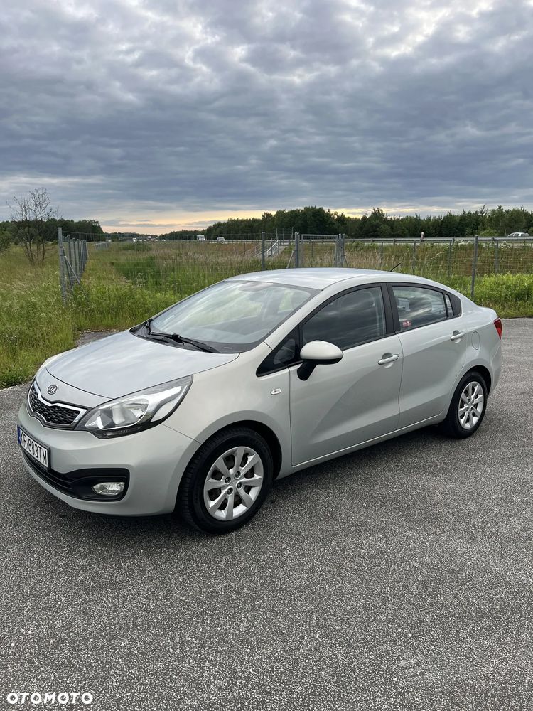 Kia Rio - 24