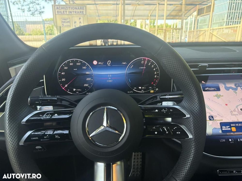 Mercedes-Benz E 300e 4Matic 9G-TRONIC AMG Line NIGHT Edition - 10