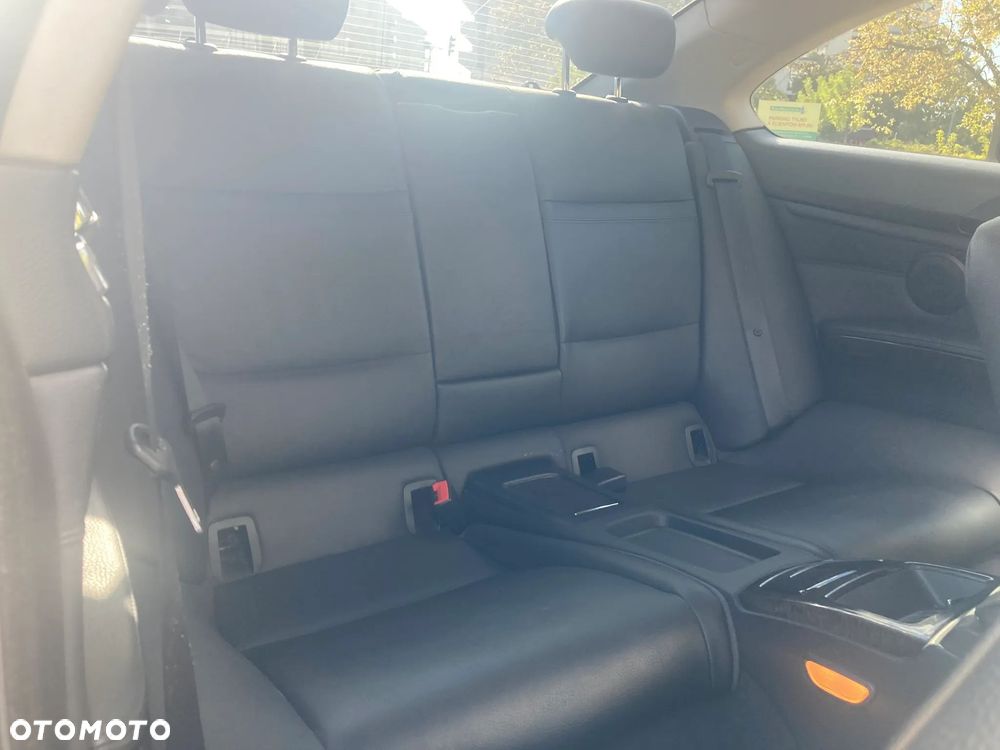 BMW Seria 3 330xi - 12
