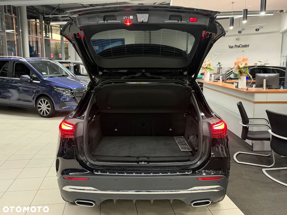 Mercedes-Benz GLA 200 AMG Line - 9