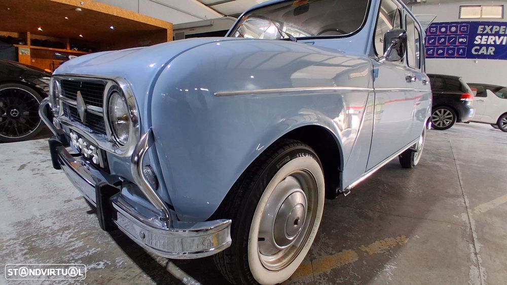 Renault 4 - 4