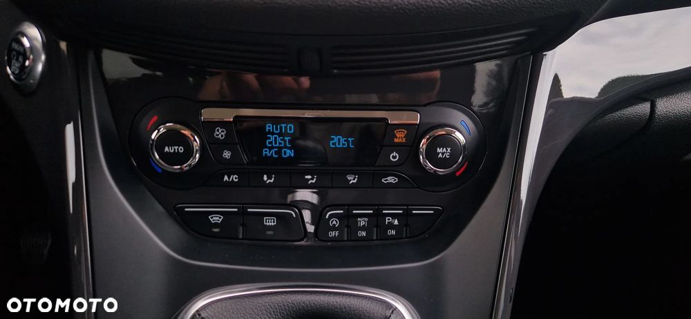 Ford Kuga 2.0 TDCi FWD Titanium - 26