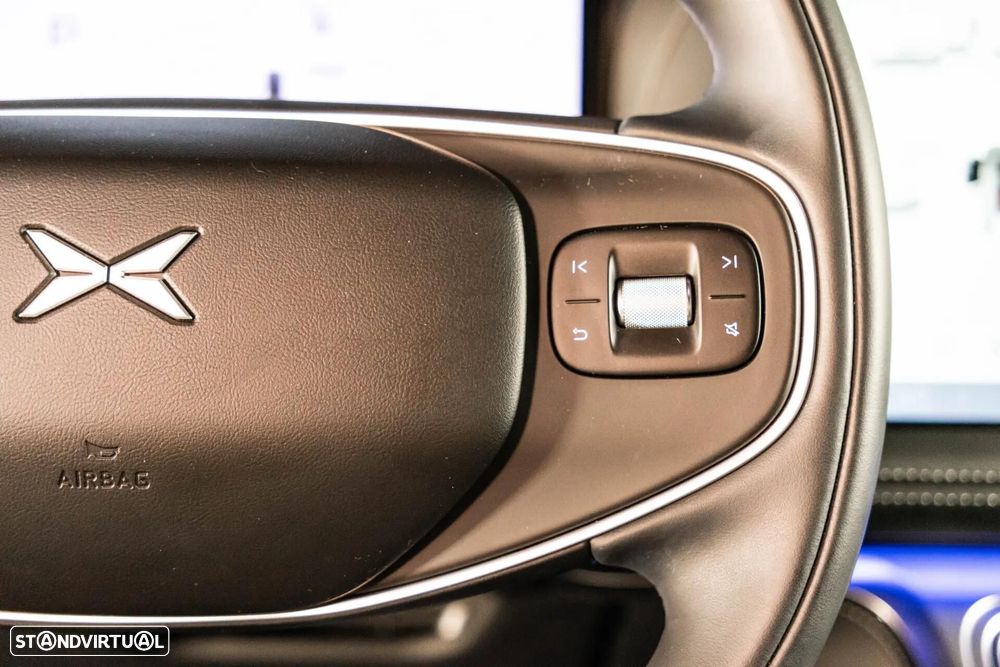 Xpeng G9 93.1 kWh Long Range+Premium Seat & Audio Pack - 22