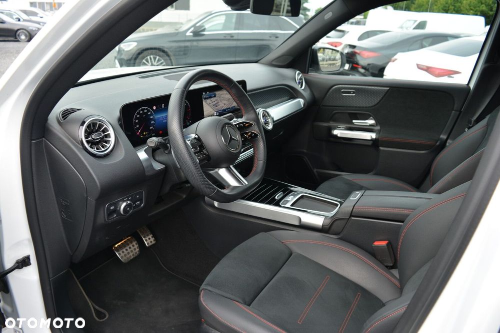 Mercedes-Benz GLB 200 d AMG Line 8G-DCT - 16