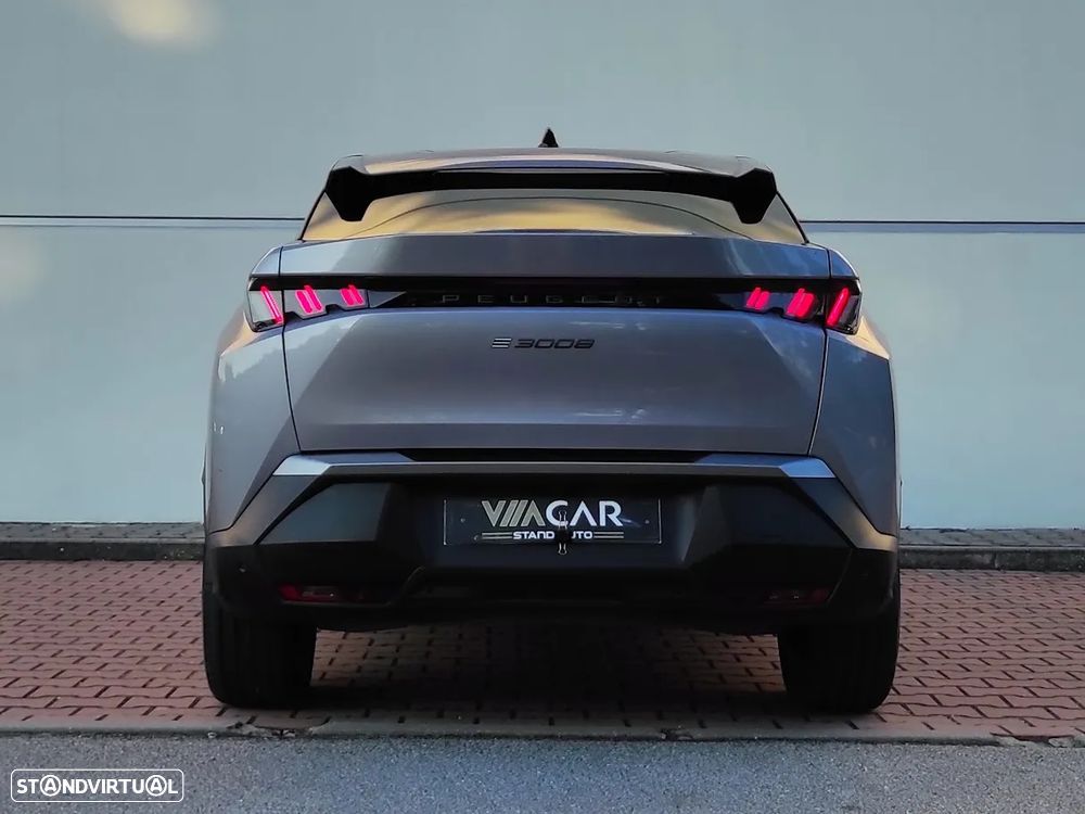 Peugeot E-3008 Allure - 4