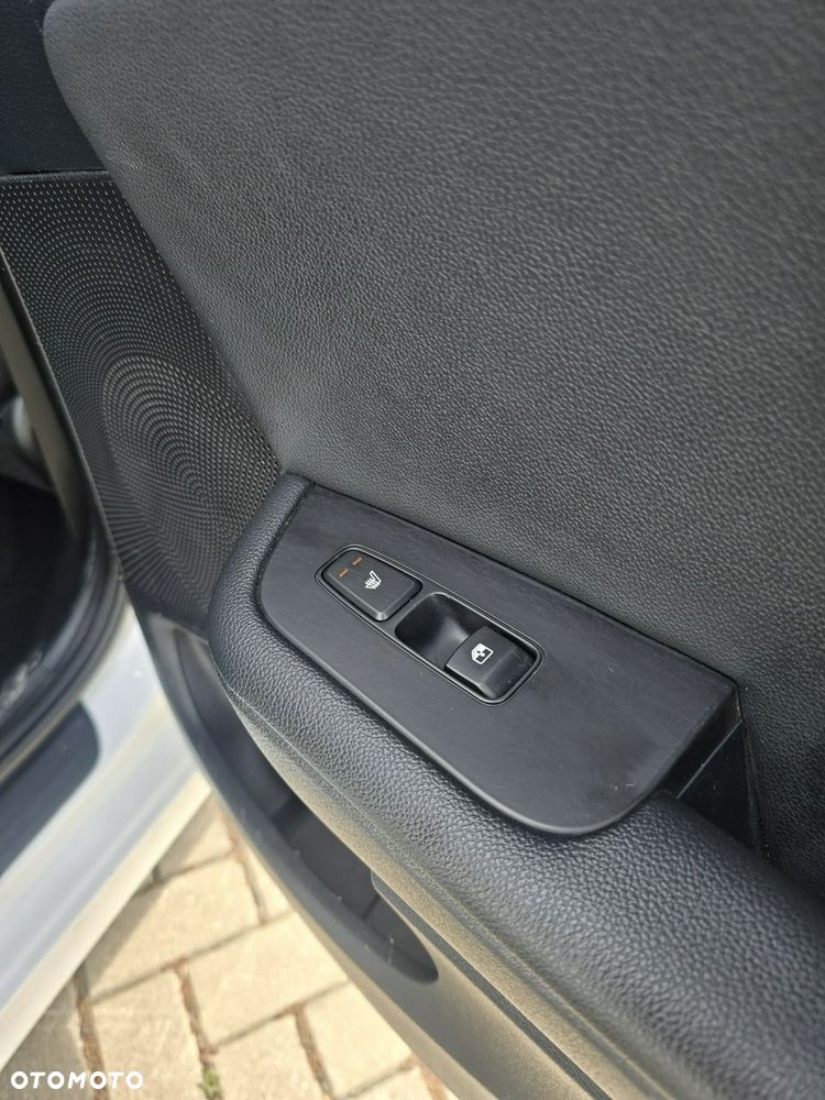 Kia Ceed - 28