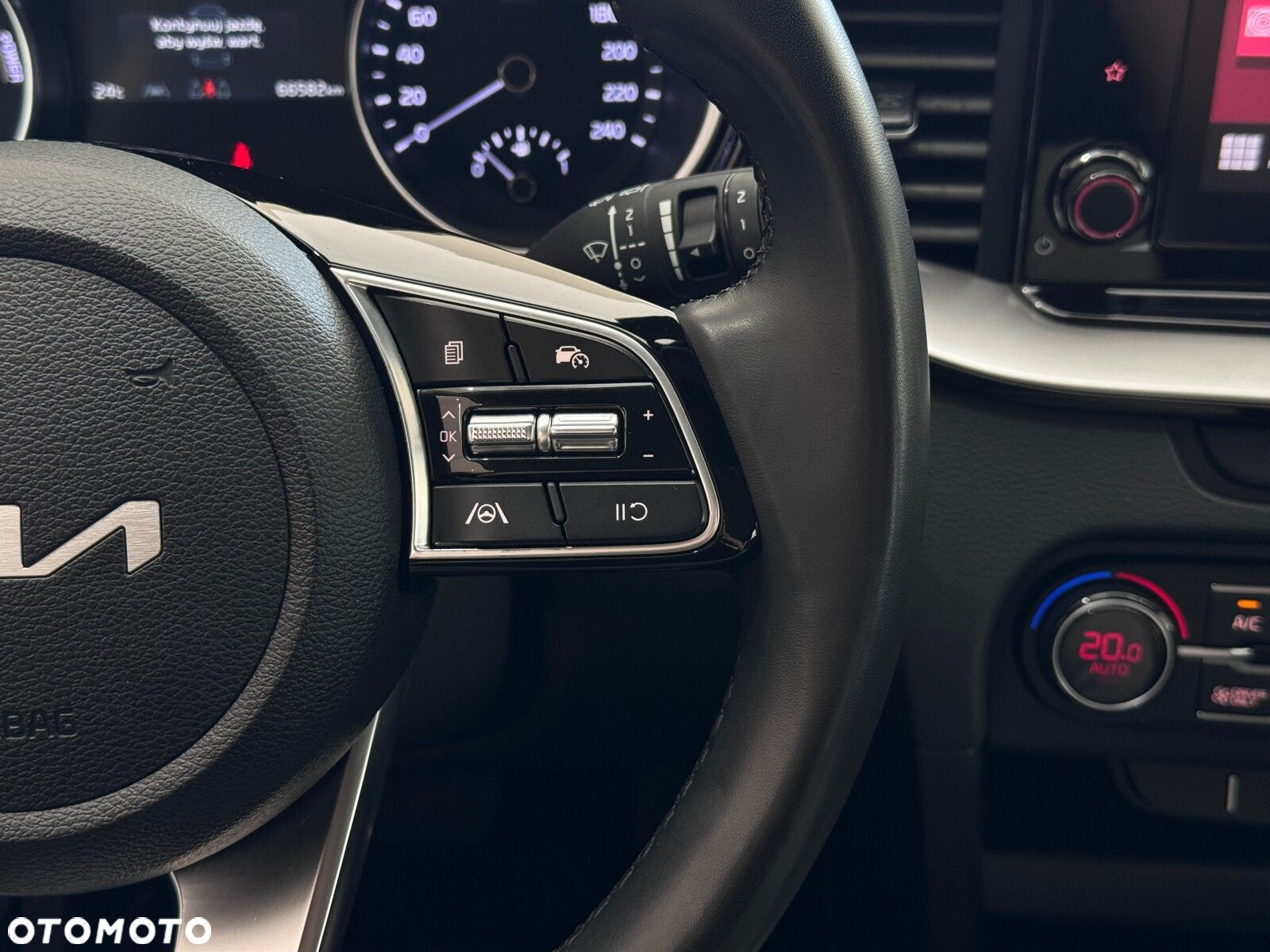 Kia Ceed - 22