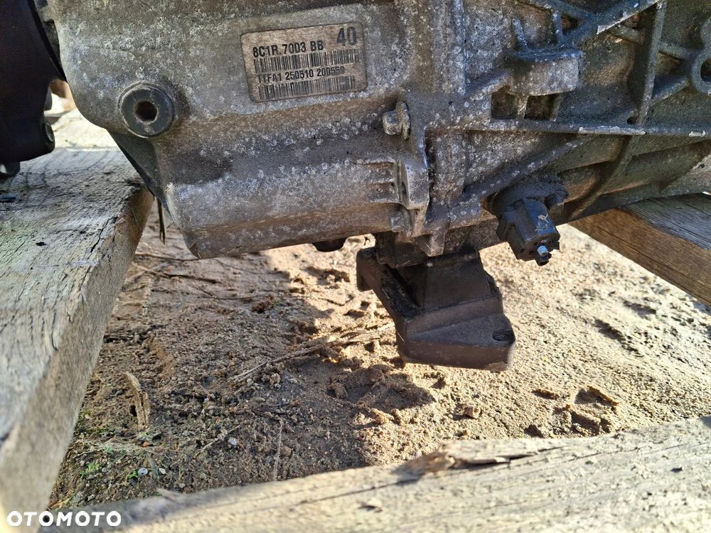 Skrzynia Ford Transit 2,4TDCI 8C1R7003BB Tył z Niemiec - 4