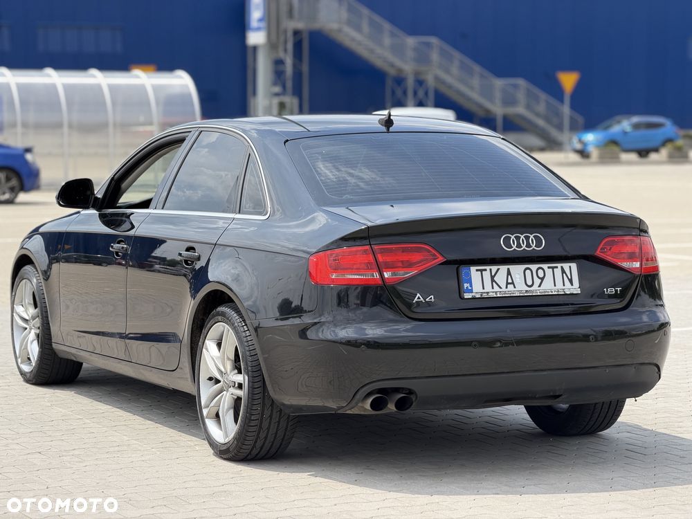 Audi A4 Limousine - 6