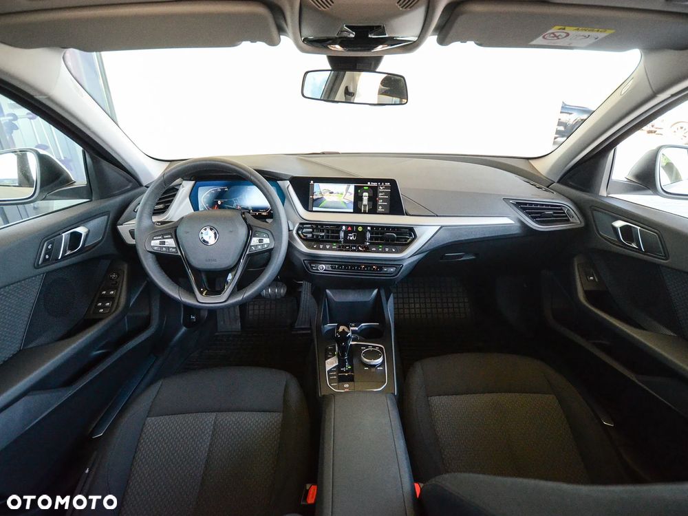 BMW Seria 1 118i Advantage - 24