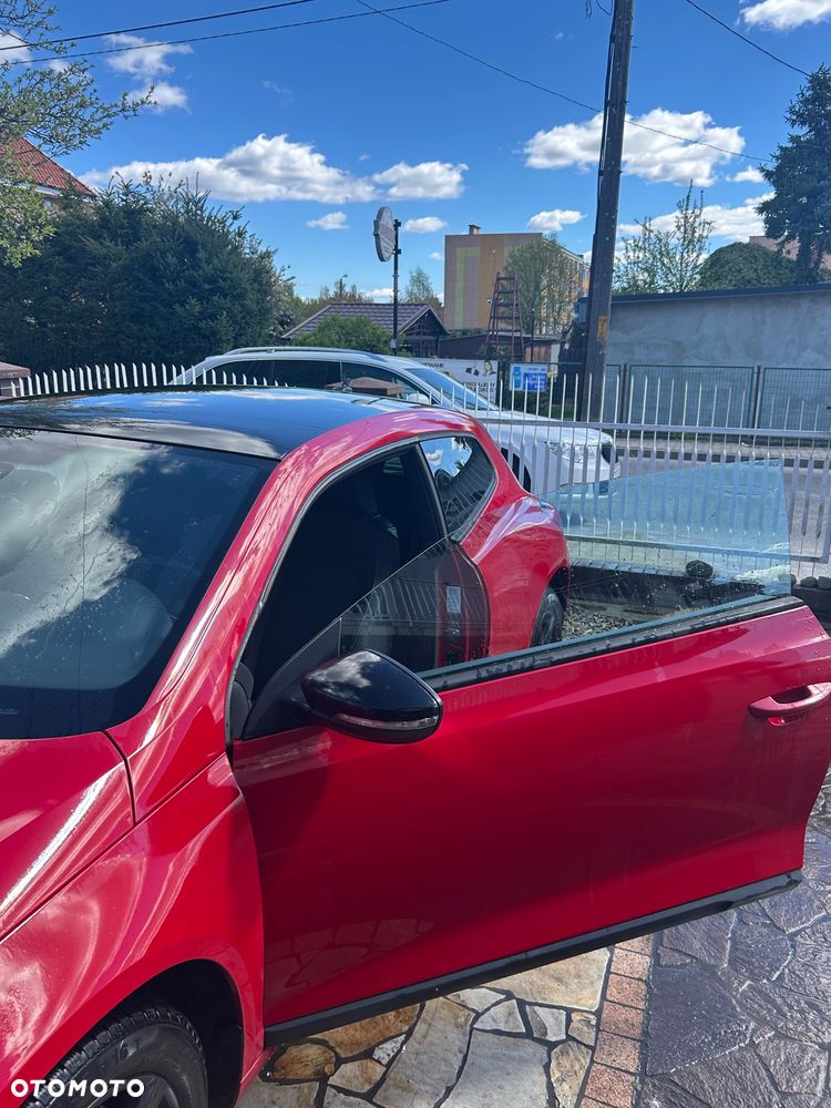 Volkswagen Scirocco ver-2-0-tsi-dsg - 7