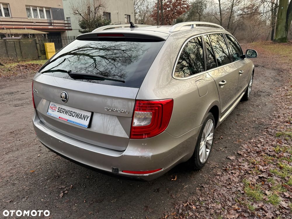 Skoda Superb 2.0 TDI Exclusive - 9
