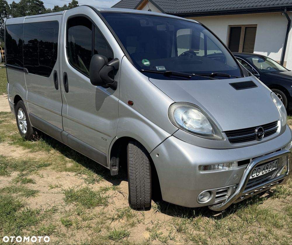 Opel Vivaro - 1