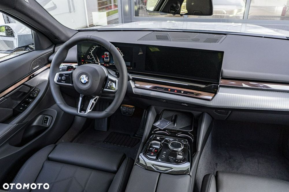 BMW Seria 5 - 23