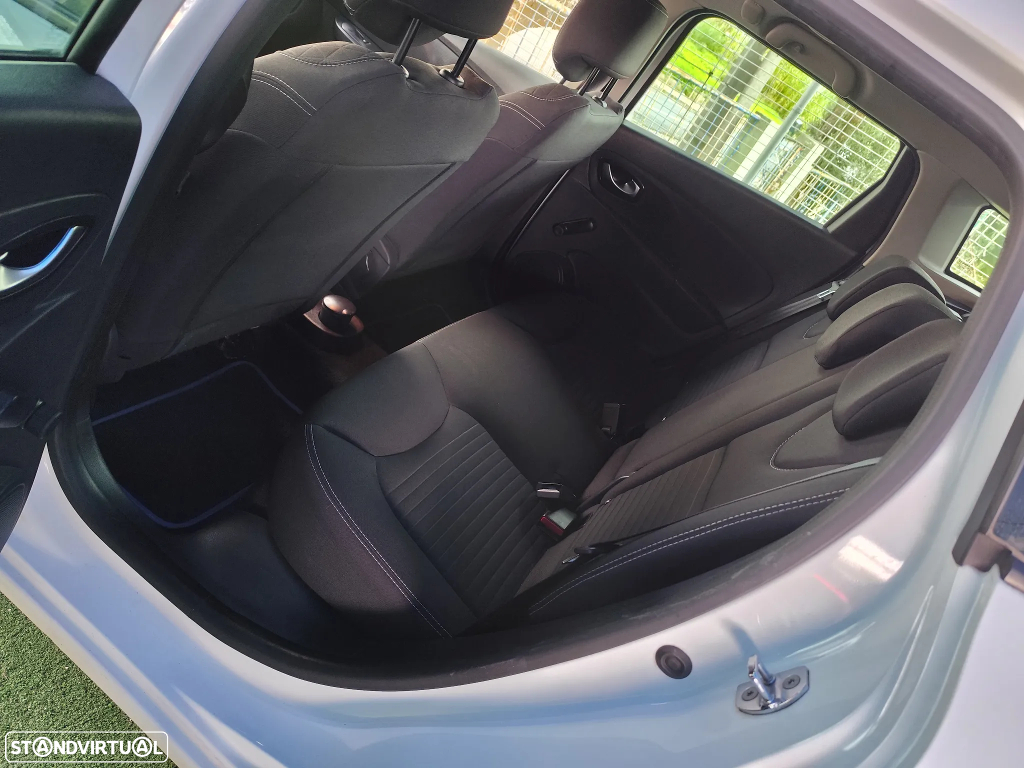 Renault Clio Sport Tourer 1.5 dCi Limited - 29
