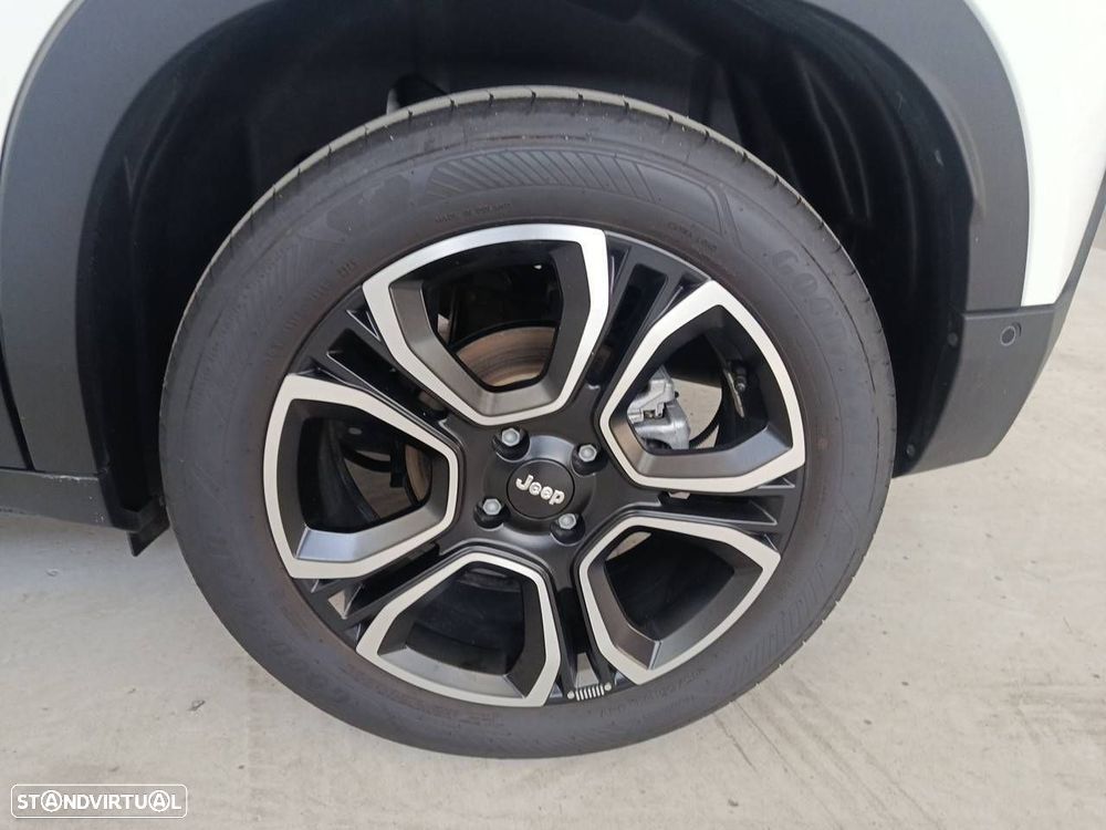 Jeep Avenger Summit - 11