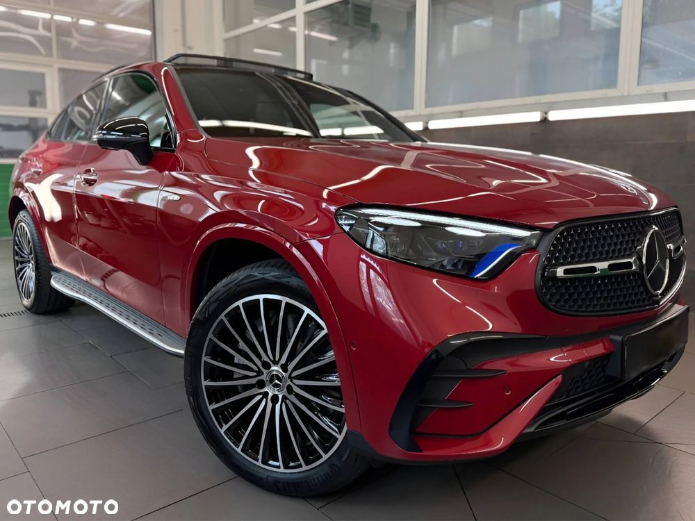 Mercedes-Benz GLC ver-glc--coupe-200-4matic-9g--tronic-amg-line-plus - 2