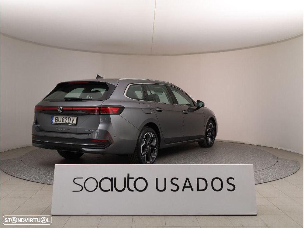 VW Passat Variant - 8