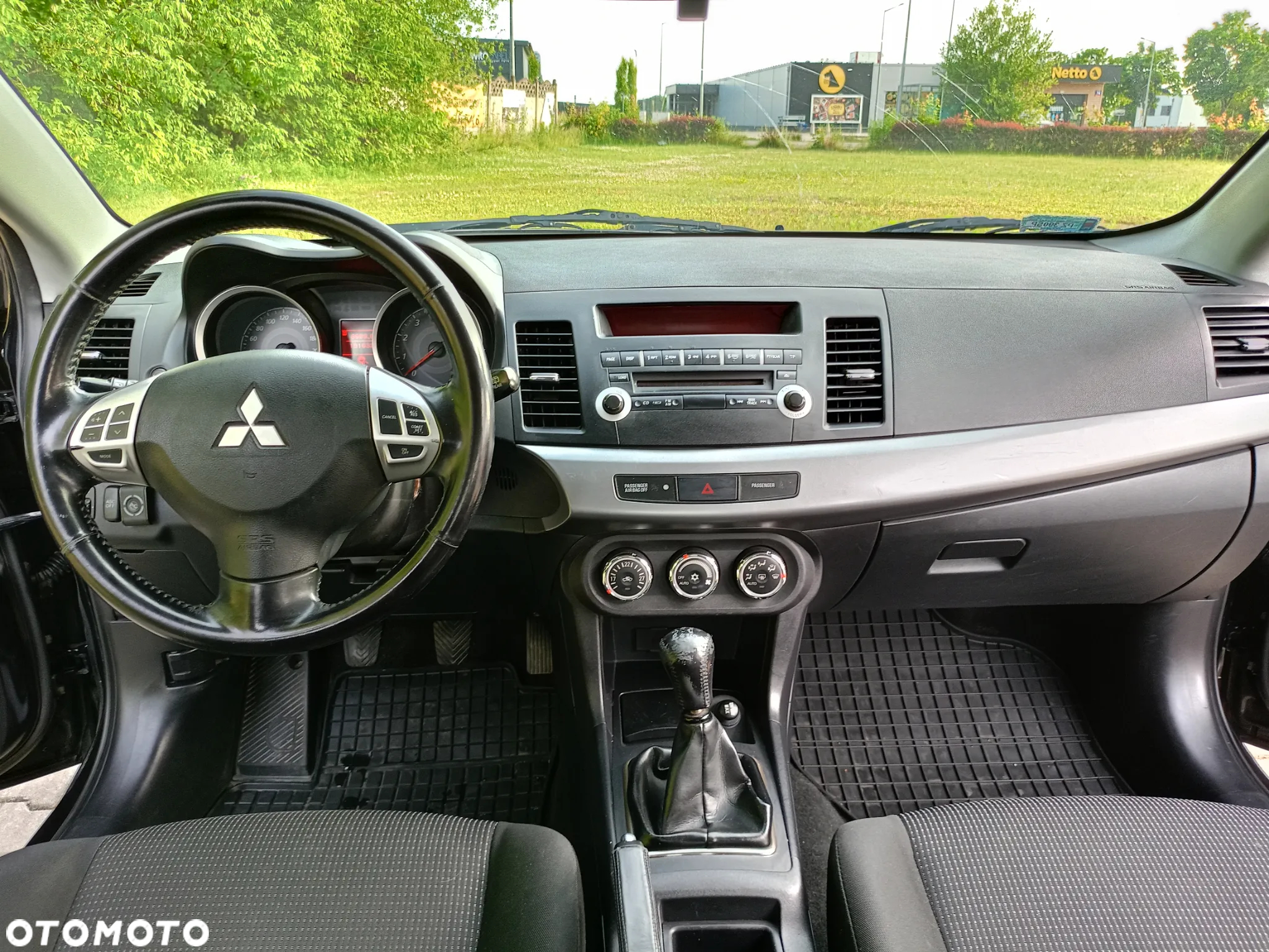 Mitsubishi Lancer 1.8 Intense - 24