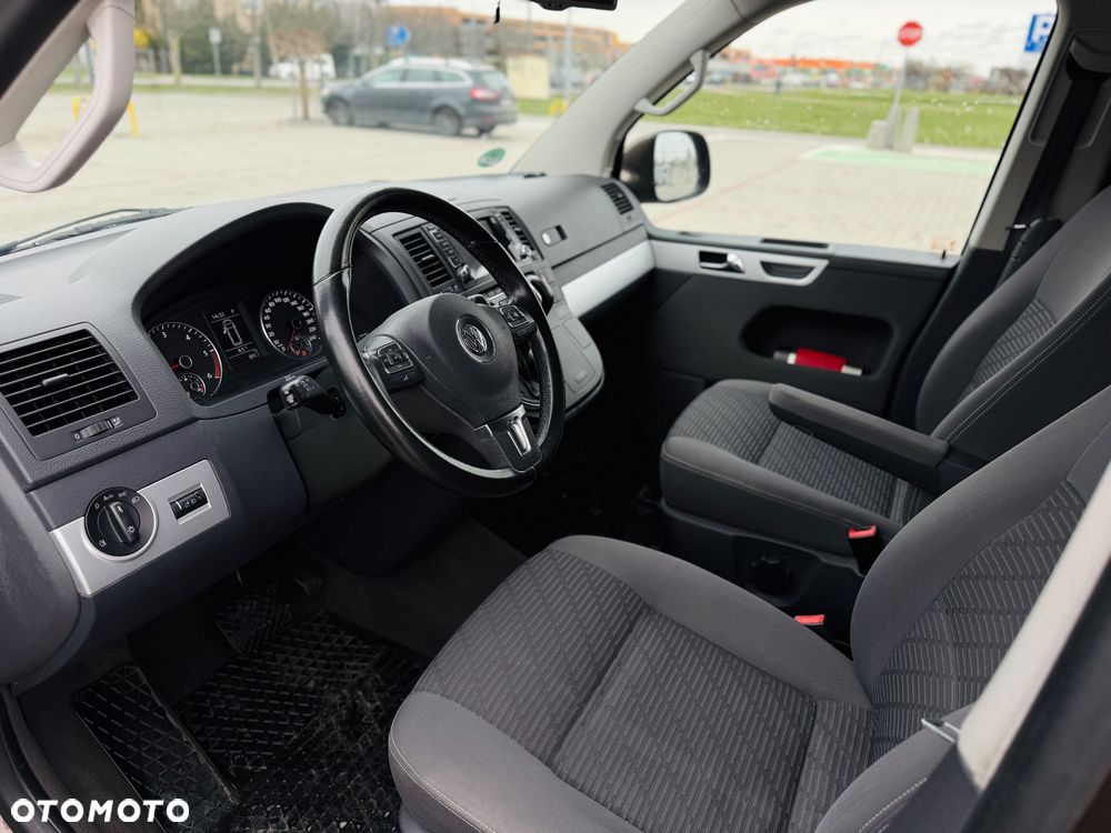 Volkswagen Multivan - 7