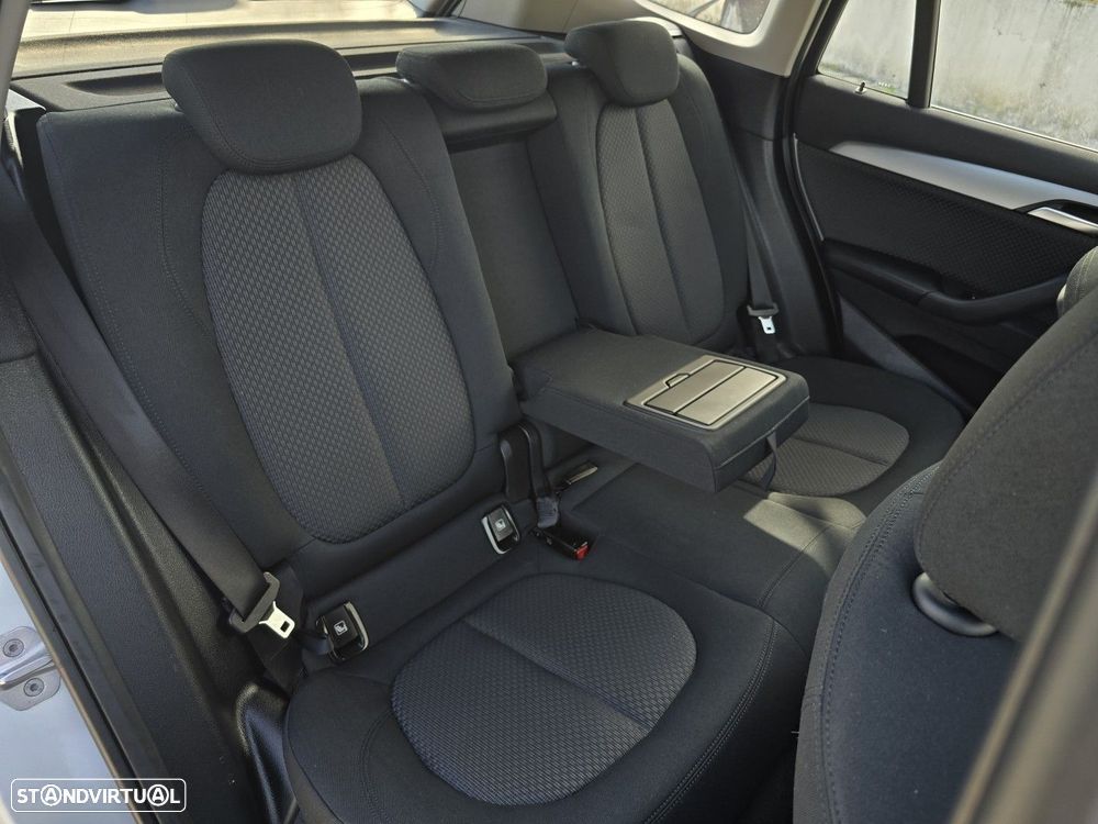 BMW X1 25 e xDrive xLine - 48