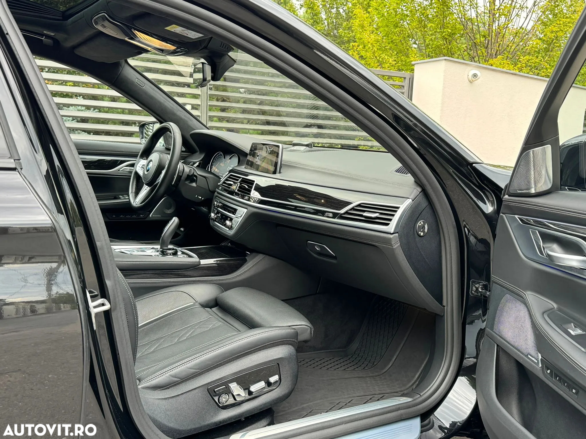 BMW Seria 7 750i xDrive - 7