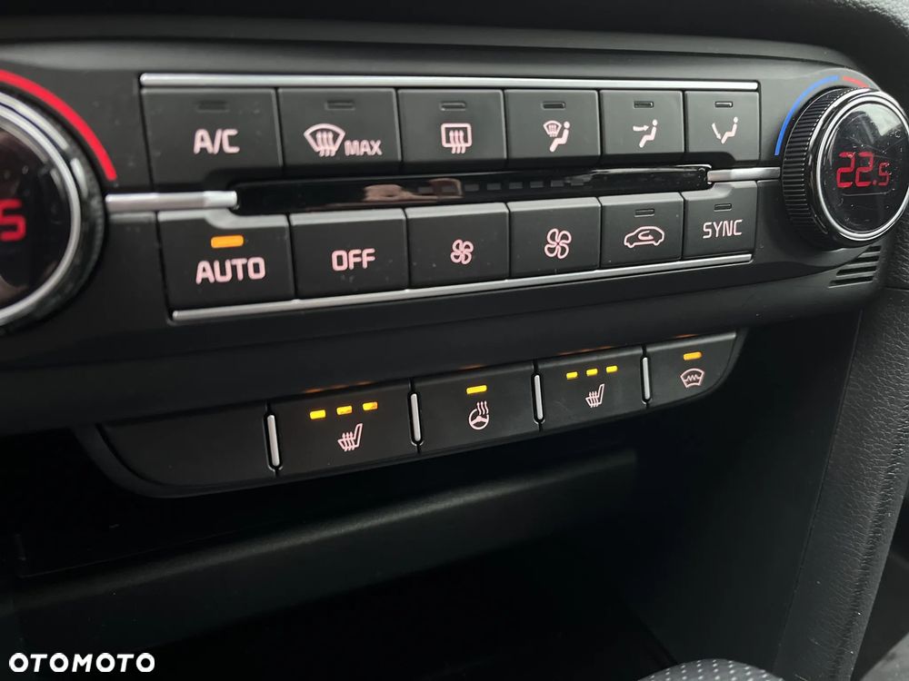 Kia ProCeed 1.6 T-GDI GT DCT - 23