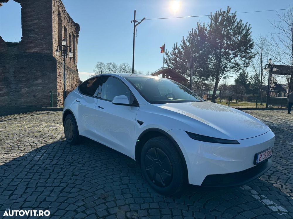 Tesla Model Y RWD - 3