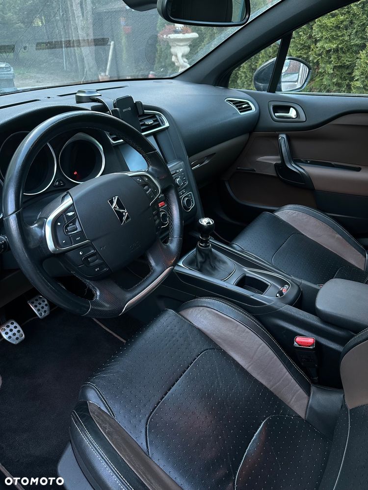 Citroën DS4 2.0 HDi SportChic - 3