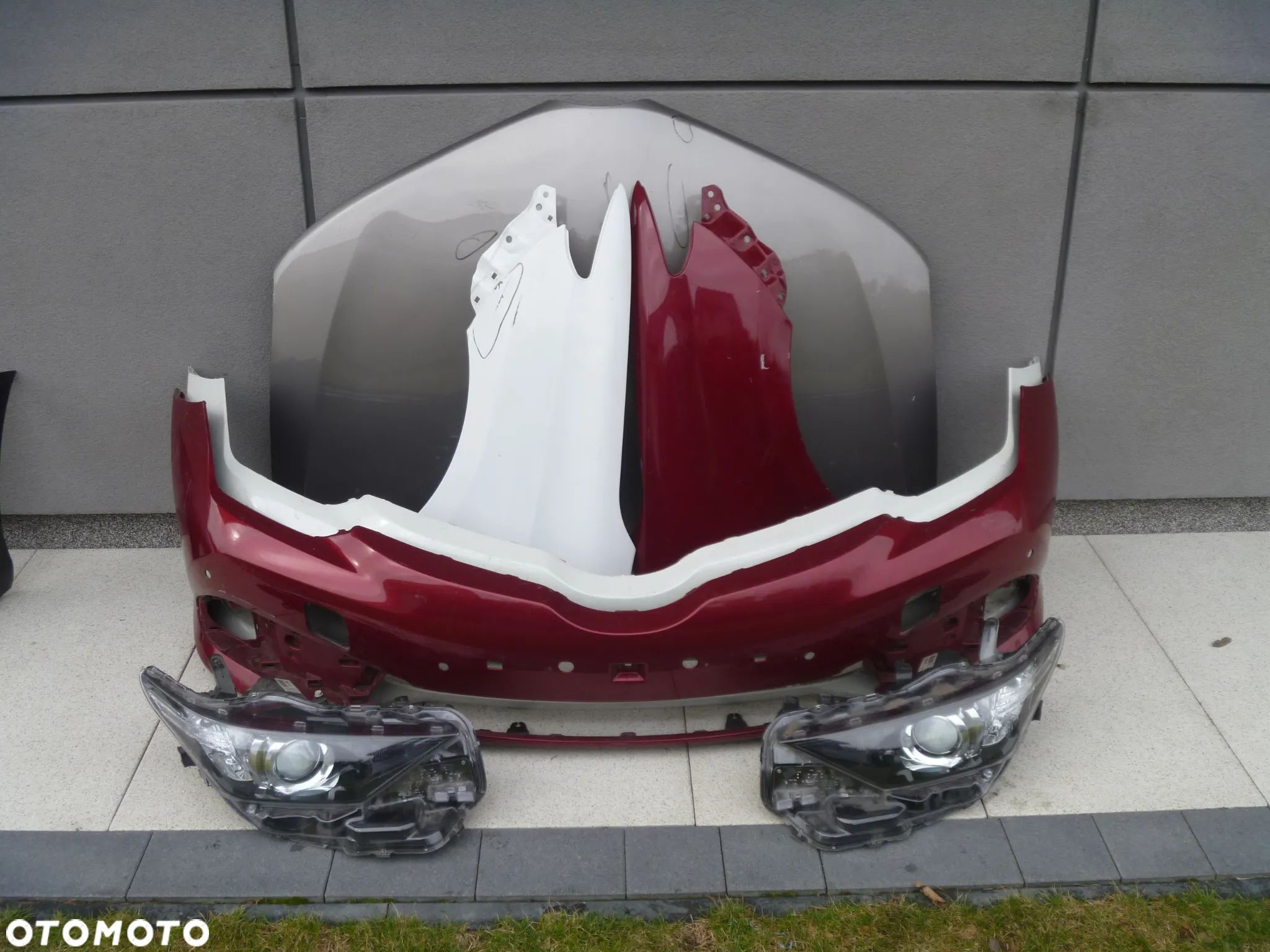 TOYOTA AURIS II LIFT ZDERZAK PRZEDNI ORYGINAŁ PDC - 1