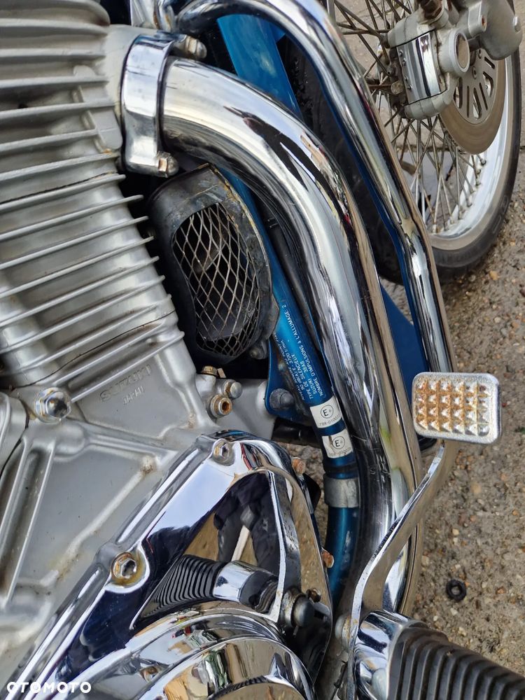 Suzuki Intruder - 16