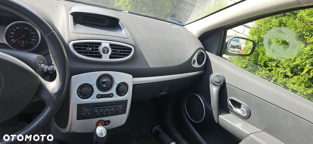 RENAULT CLIO III 05-09 1.4 16V K4J 780 - KIEROWNICA - 17