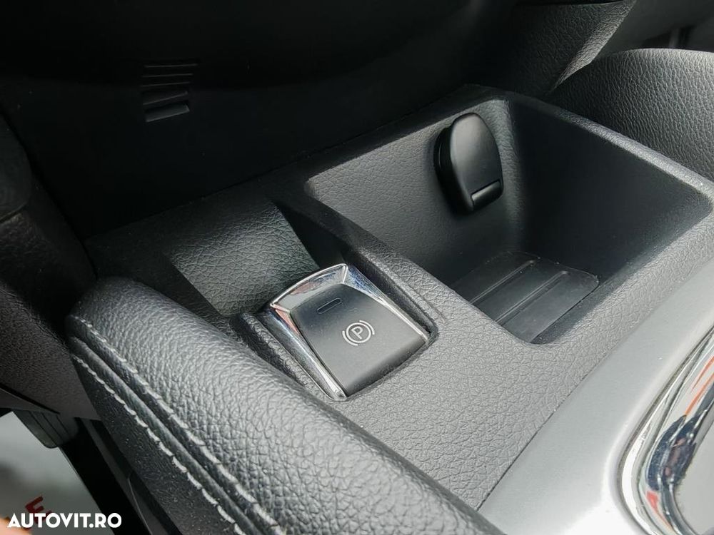 Nissan Qashqai 1.6 DCI Xtronic TEKNA+ - 19