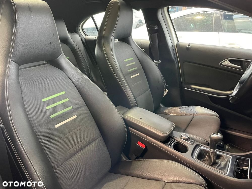 Mercedes-Benz Klasa A 180 d 7G-DCT Peak Edition - 34