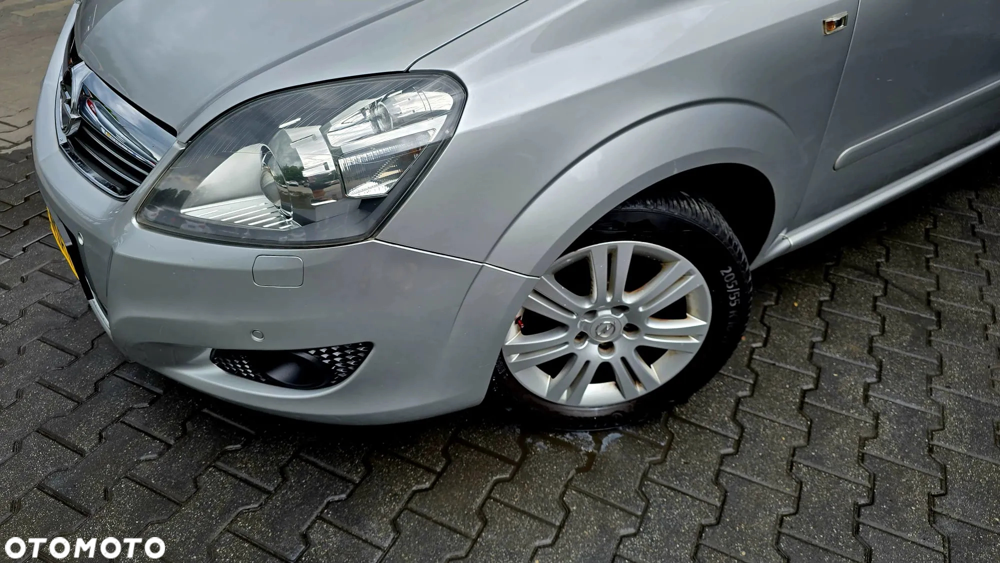 Opel Zafira 1.8 Cosmo - 7